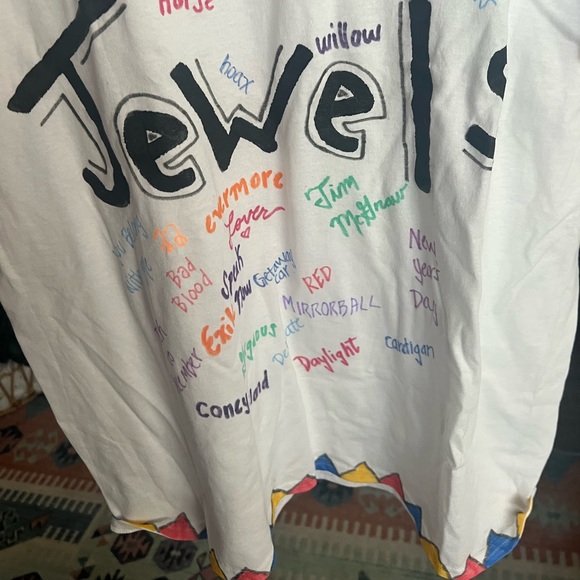 Taylor Swift Junior Jewel Shirt - Picture 4 of 5